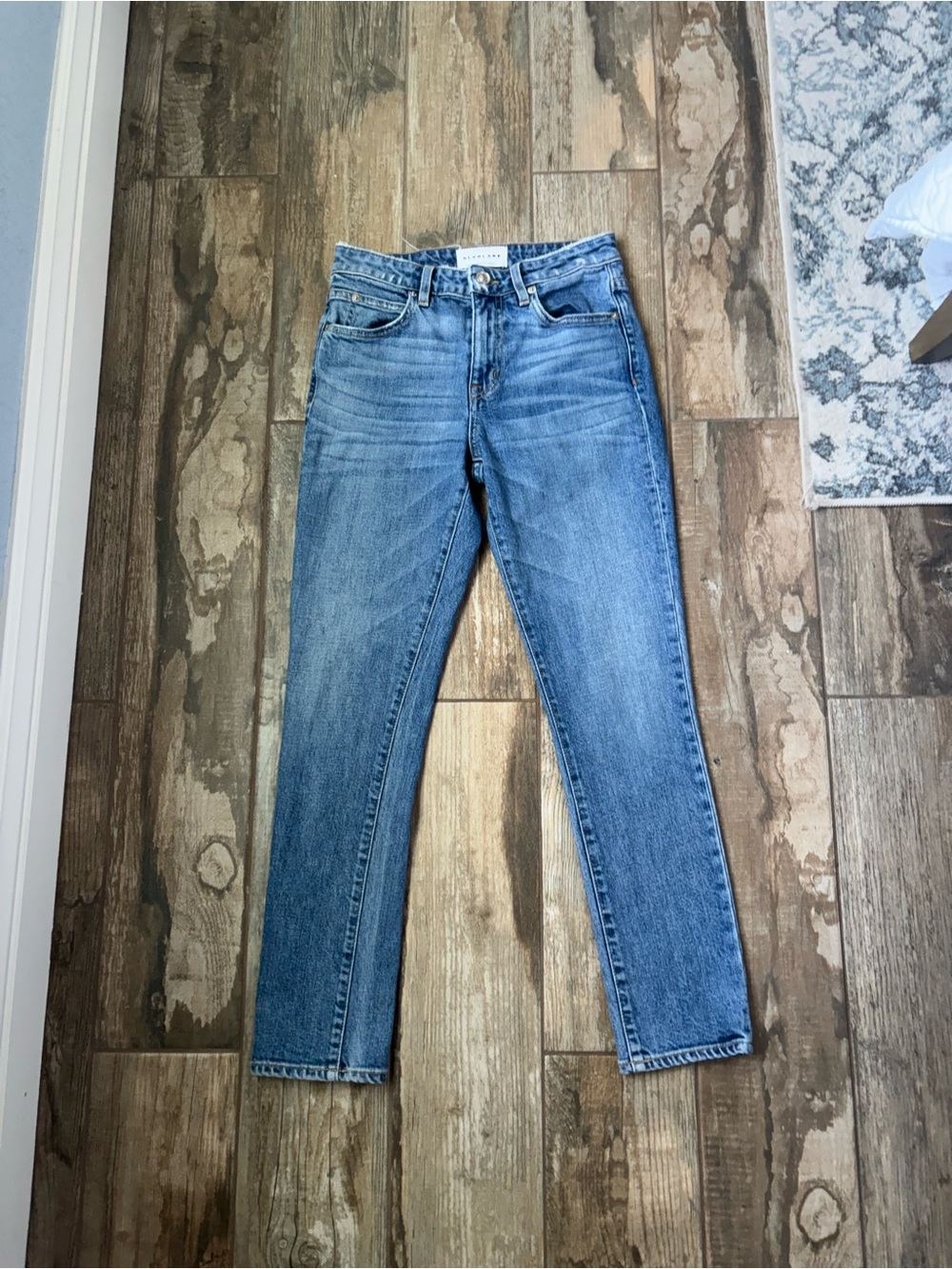 Classic Straight Leg Women's Jeans in Medium Blue